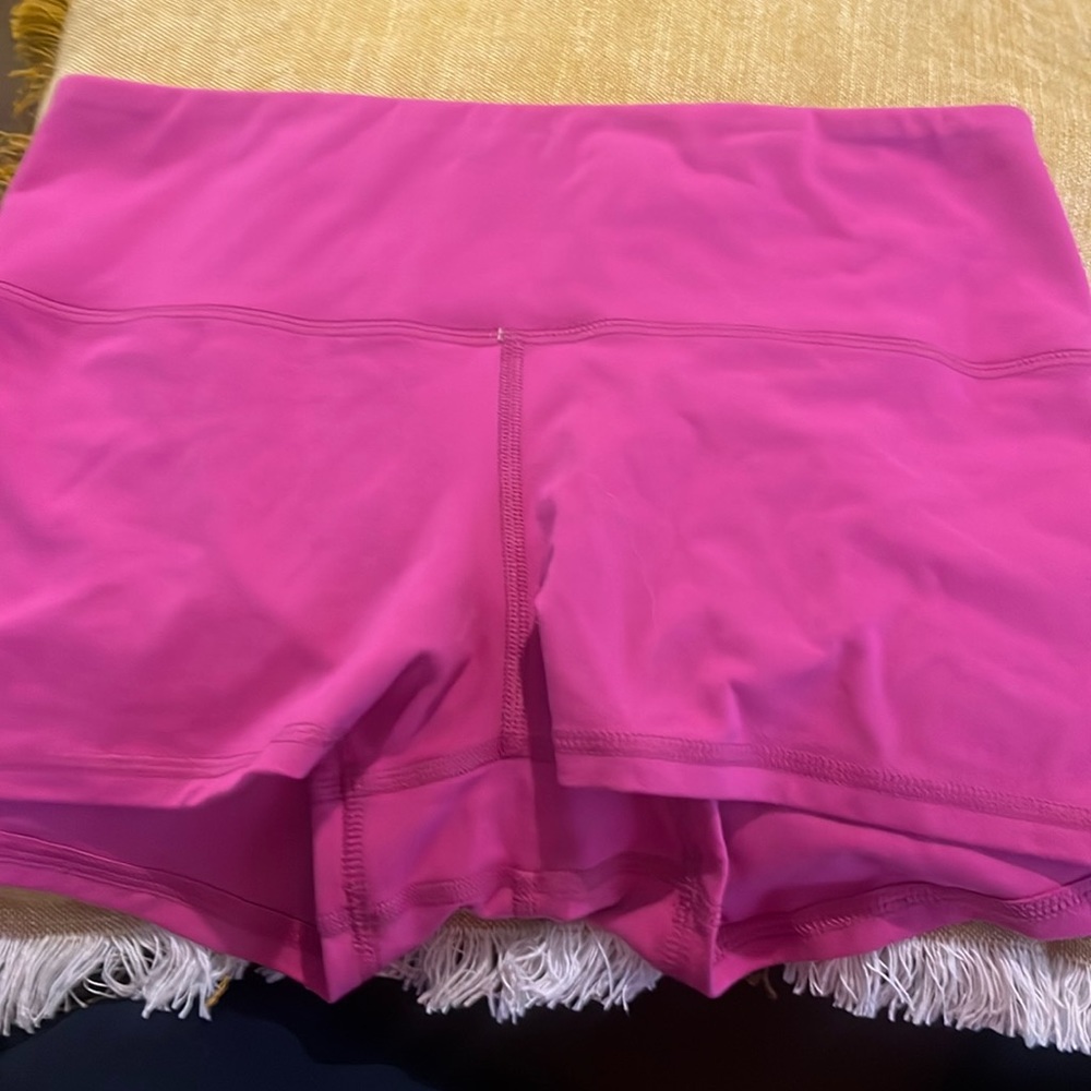 Fleo, size Medium, original high rise. Romy material
